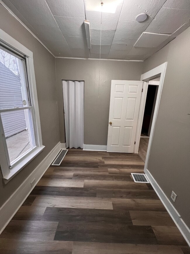 Fully Renovated 5-Bedroom, 2-Bath Single-Family — Driveway + Water, Sewer & Trash Covered