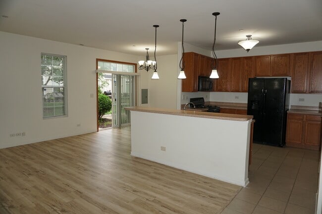 4555 Camden Ln