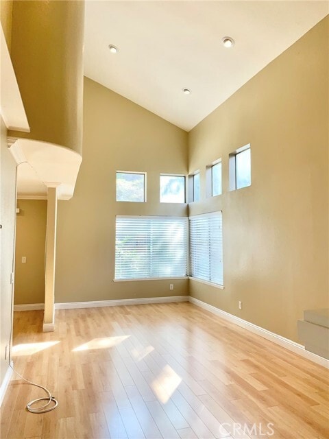 15686 Altamira Dr