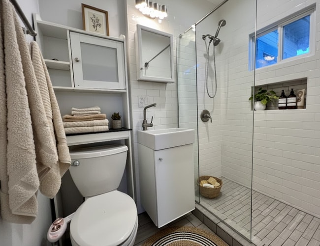 Photo - North Park Cottage! LARGE ENCLOSED PRIVATE BACKYARD! Washer & Dryer! Assigned Parking! Unit 3409 Grim Ave