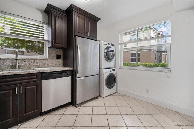 Photo - 11232 SW 12th St