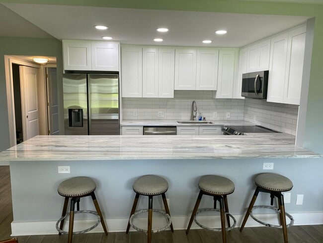 Building Photo - 342 Mansfield Dr Unit I