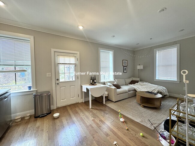 Photo - 191 Porter St Unit 4