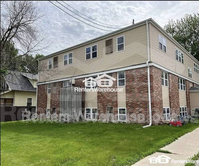 Building Photo - 303 S Madison St