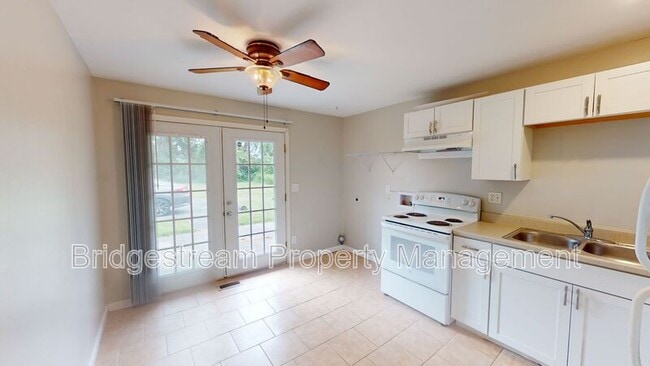 Photo - 4920 Leeper St