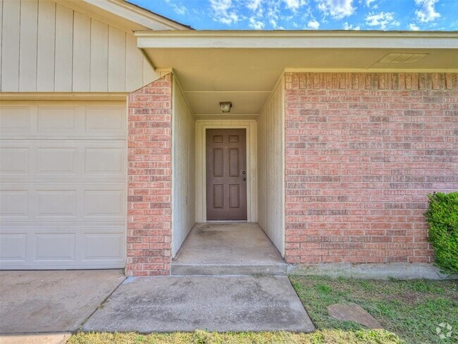 Building Photo - 949 N Windermere Dr Rental