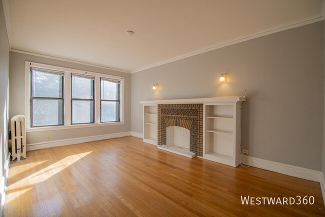 Photo - 6055 N Ridge Ave Unit 1