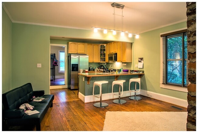 Photo - 2868 Burden St NW