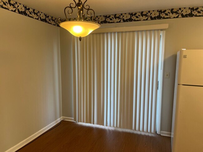 Photo - 2 Bed, 1 Bath Apartment