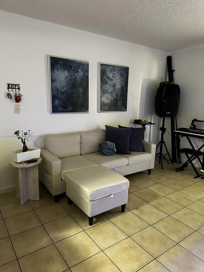 Photo - 7220 NW 179th St Apartment Unit 111
