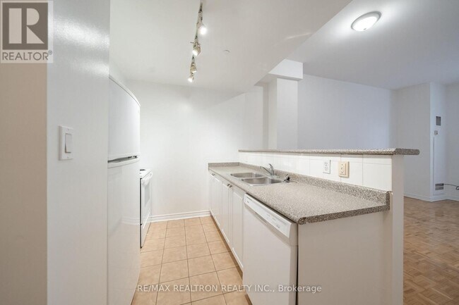 Photo - 1407 Dupont St Unit 210