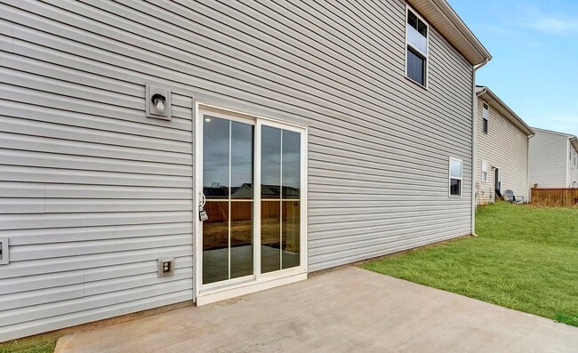 Building Photo - 8 Torrington Dr