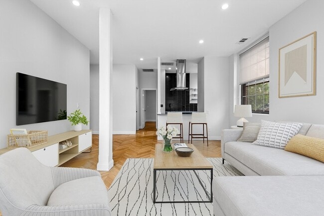 Photo - 21 Linden St Unidad 310