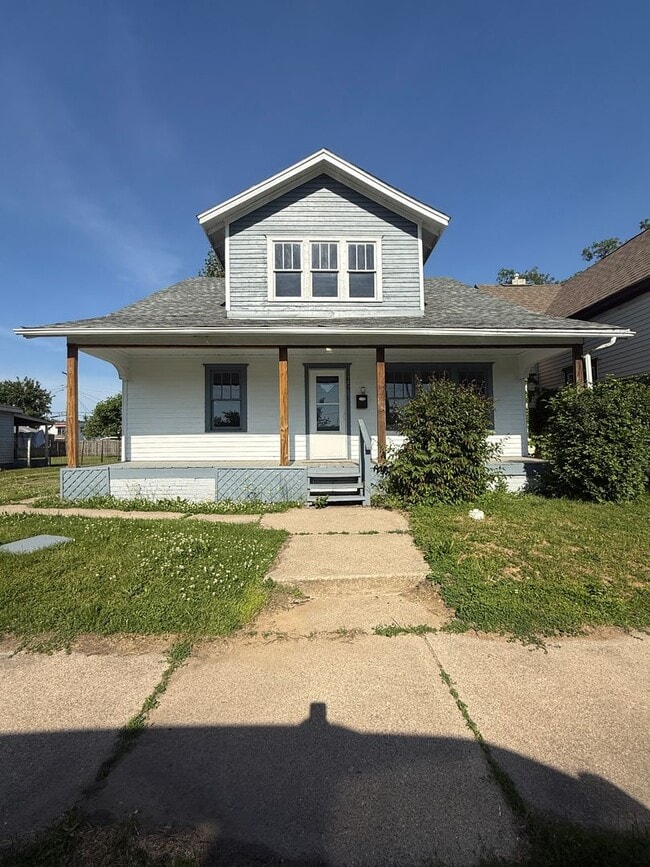 Building Photo - Beautiful 4/2 Home