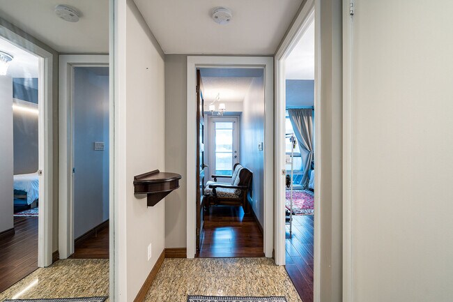 Photo - 600-600 Fleet St