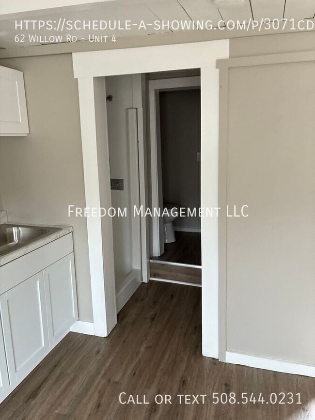 Photo - 62 Willow Rd Unit 4