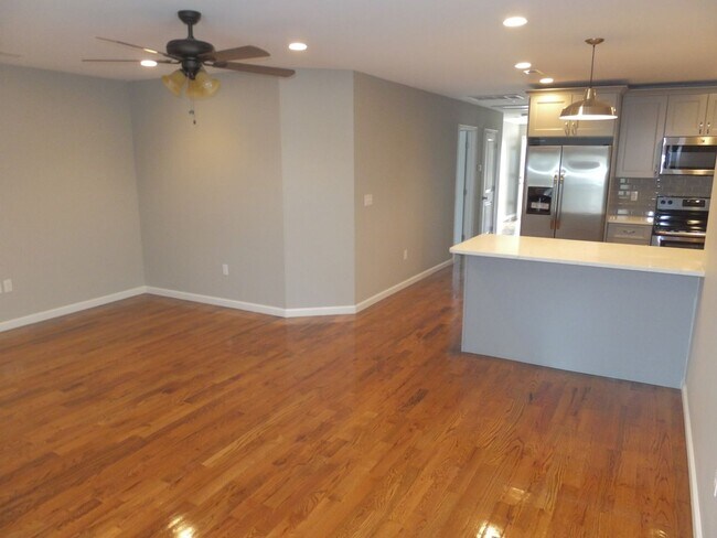 Photo - 239 St John St Unit 2