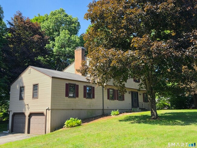 Photo - 8 Squire Ln