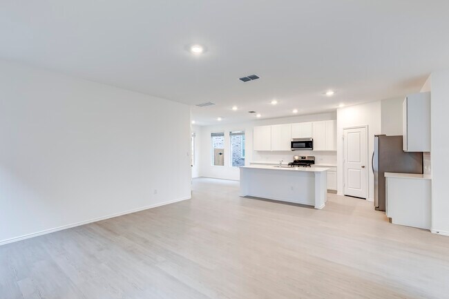 Photo - 18010 Cedar Waxwing Wy