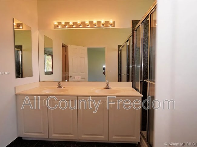 Photo - 8331 Vía Serena