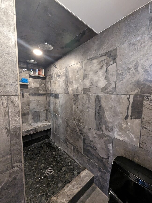 Photo - 469 Ena Rd Unit 1011