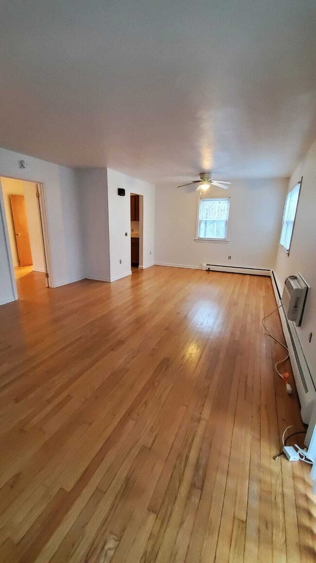 Harbortree Apartments New London, CT