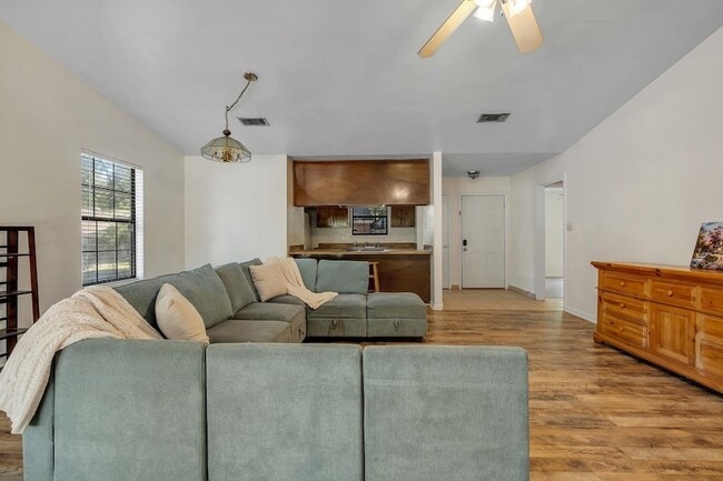 Photo - 1826 Meriadoc Rd