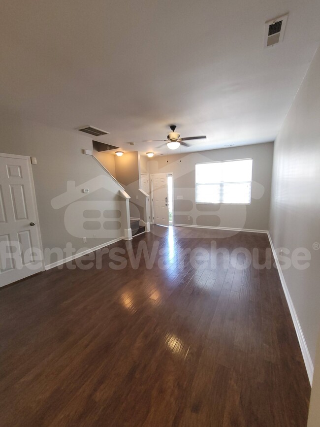 Photo - 1506 Oxleymare Drive