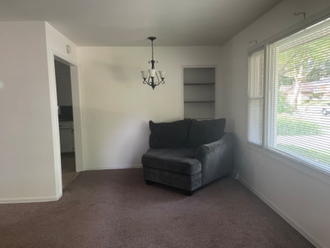 Photo - 1555 Margaret Ave SE