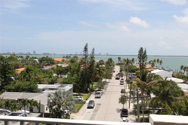 Photo - 1455 N Treasure Dr Unit 6L