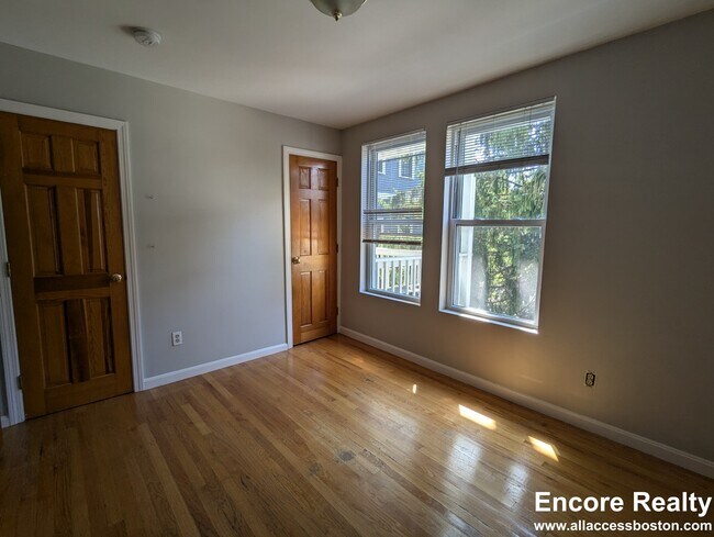 Photo - 344 Putnam Ave Unit 3