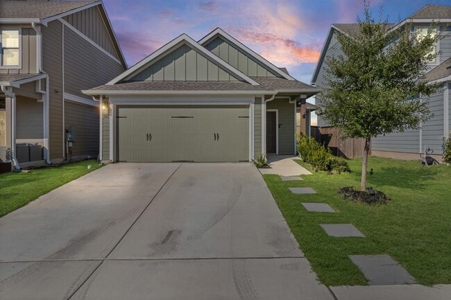 Photo - 308 Majestic Cedar Ct
