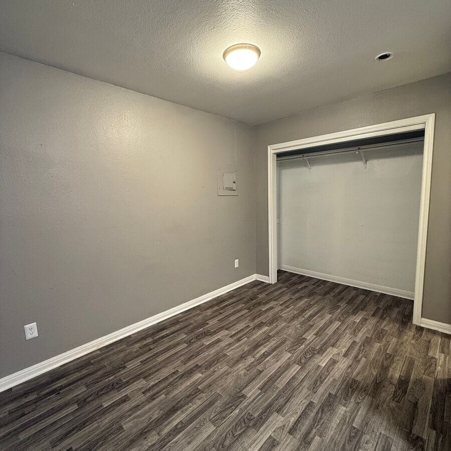 Photo - $400 Off 1st Full Month!* All Utilities In... Apartment Unit K