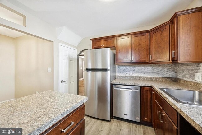 Photo - 703 N Providence Rd