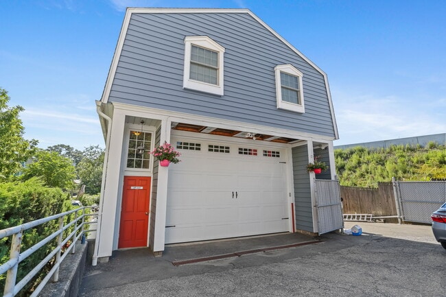 Building Photo - 107 Saugatuck Ave Rental