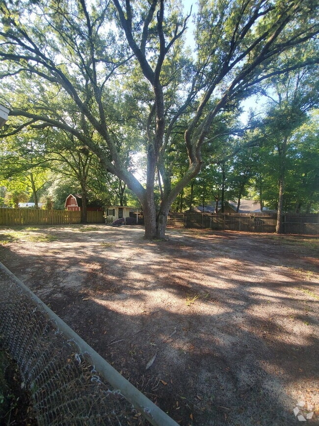Building Photo - Beautiful corner lot home!
