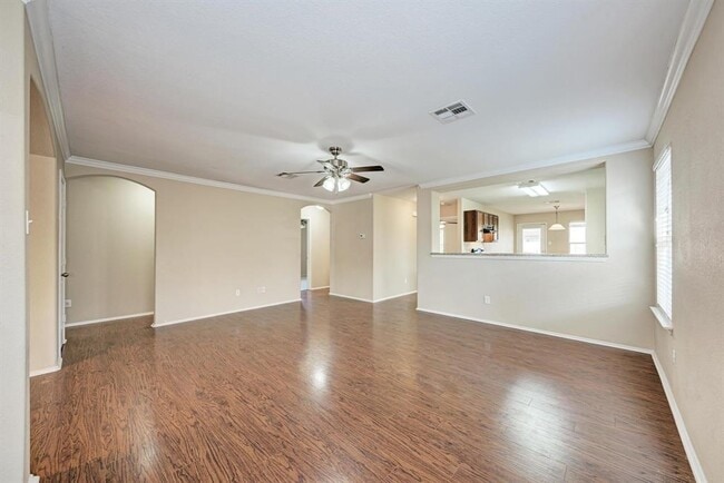 Photo - 921 Dexter Dr