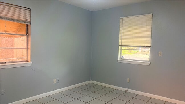Photo - 3007 Akard St