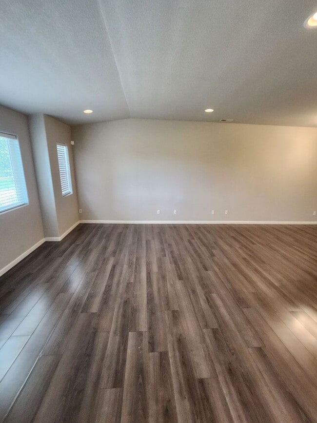 Photo - Beautiful Townhome