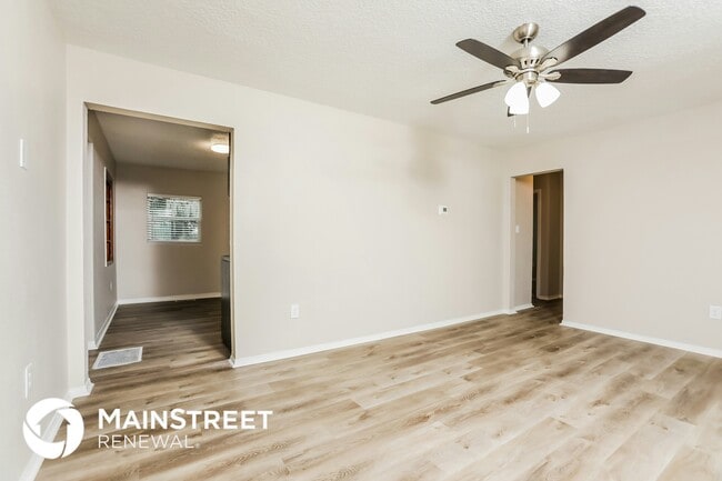 Photo - 1171 Lakeview Dr