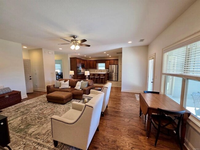 Photo - 37 Emerald Dr