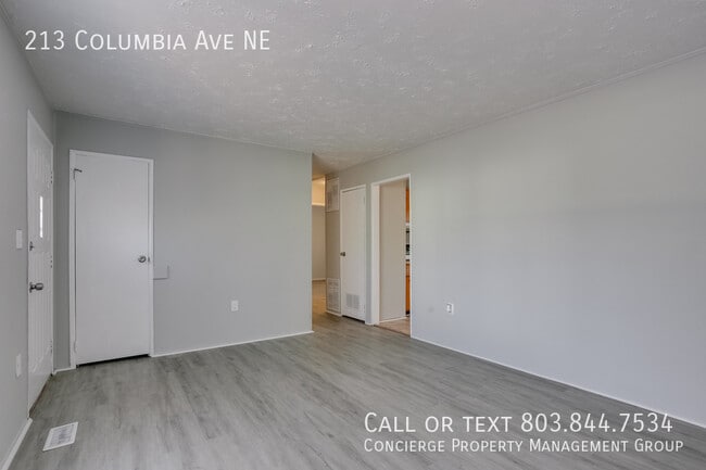 Photo - 213 Columbia Ave NE
