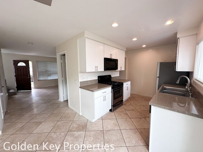 Photo - Remodeled condo in Bayshores in Oceanside!