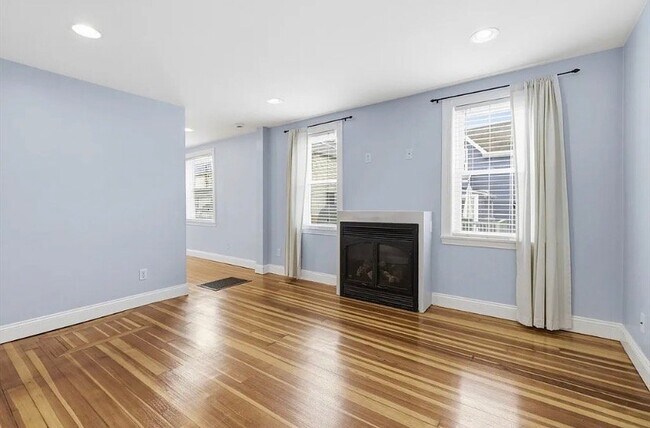 Photo - 98 Grove St