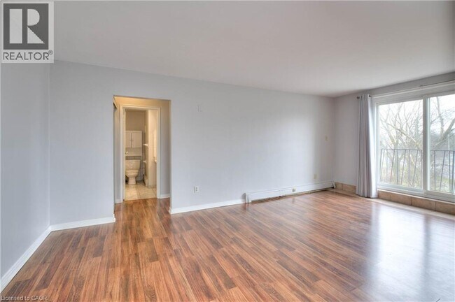 Photo - 371 Dale Crescent Unité 9