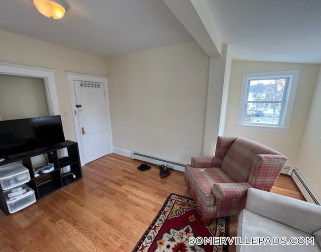 Photo - 11 Burnham St Unit 3