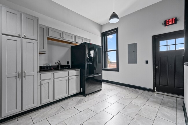 310 E Main Ave