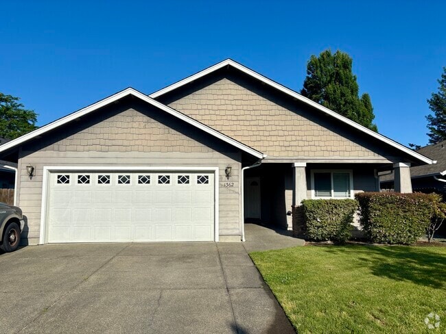 Building Photo - 1362 SW Sturgeon Ct Rental