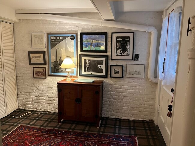 Photo - 1340 31st St NW Unidad Georgetown Garden Apt