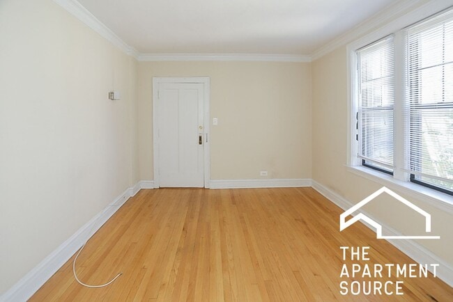 Photo - 3620 N Marshfield Ave Unit 1A